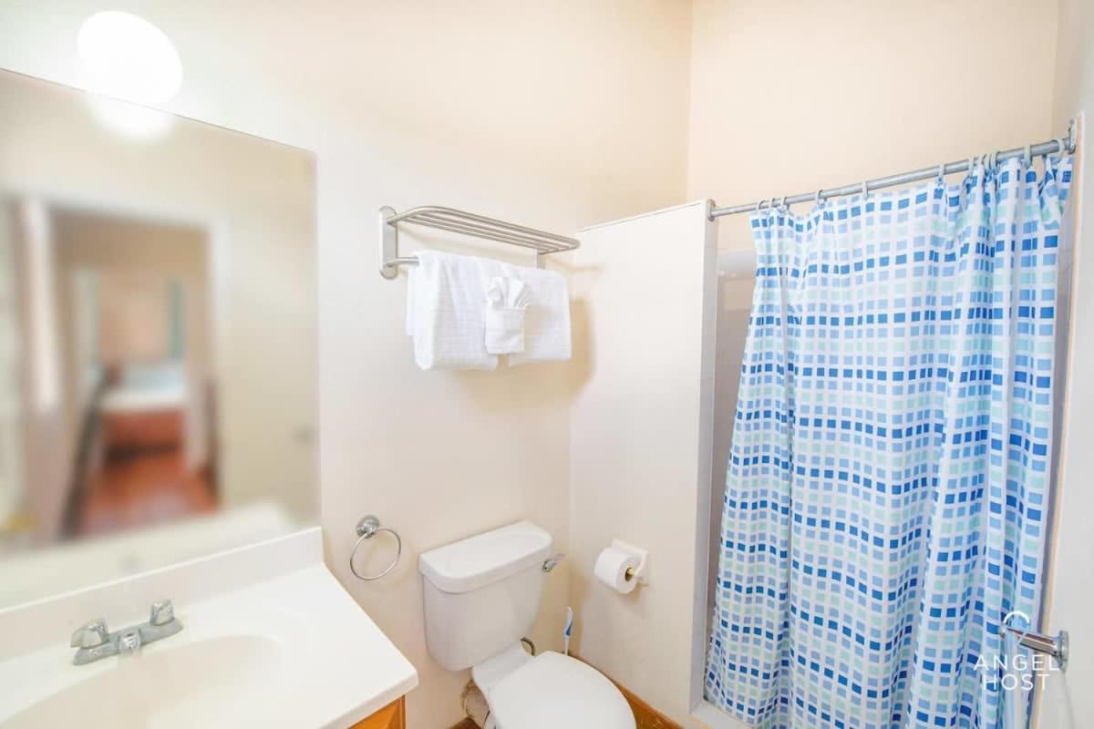 2-Story Townhome With Private Pool, Ideal For Group! クライストチャーチ エクステリア 写真